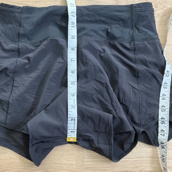 Lululemon Real Quick Short Perforated 3.5" size 6 - Picture 11 of 11